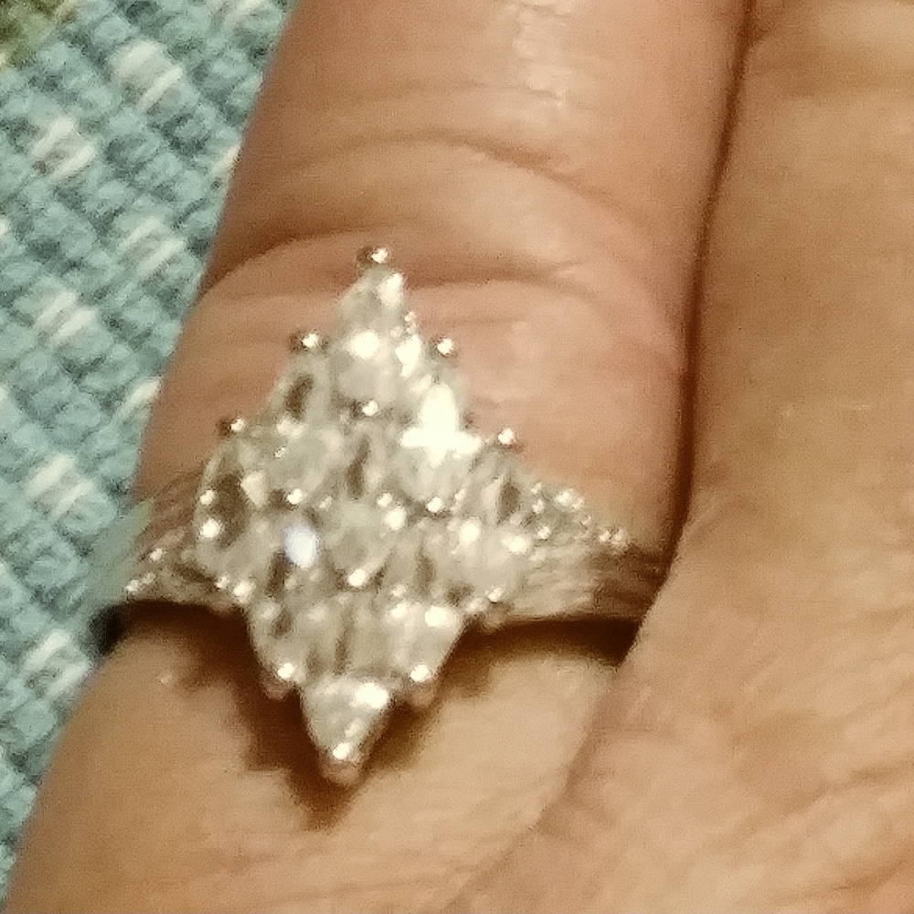 STERLING (100%- *WHITE* ZIRCON) 9-STONE. STERLING THE LOOK OF DIAMONDS! SIZE- 6